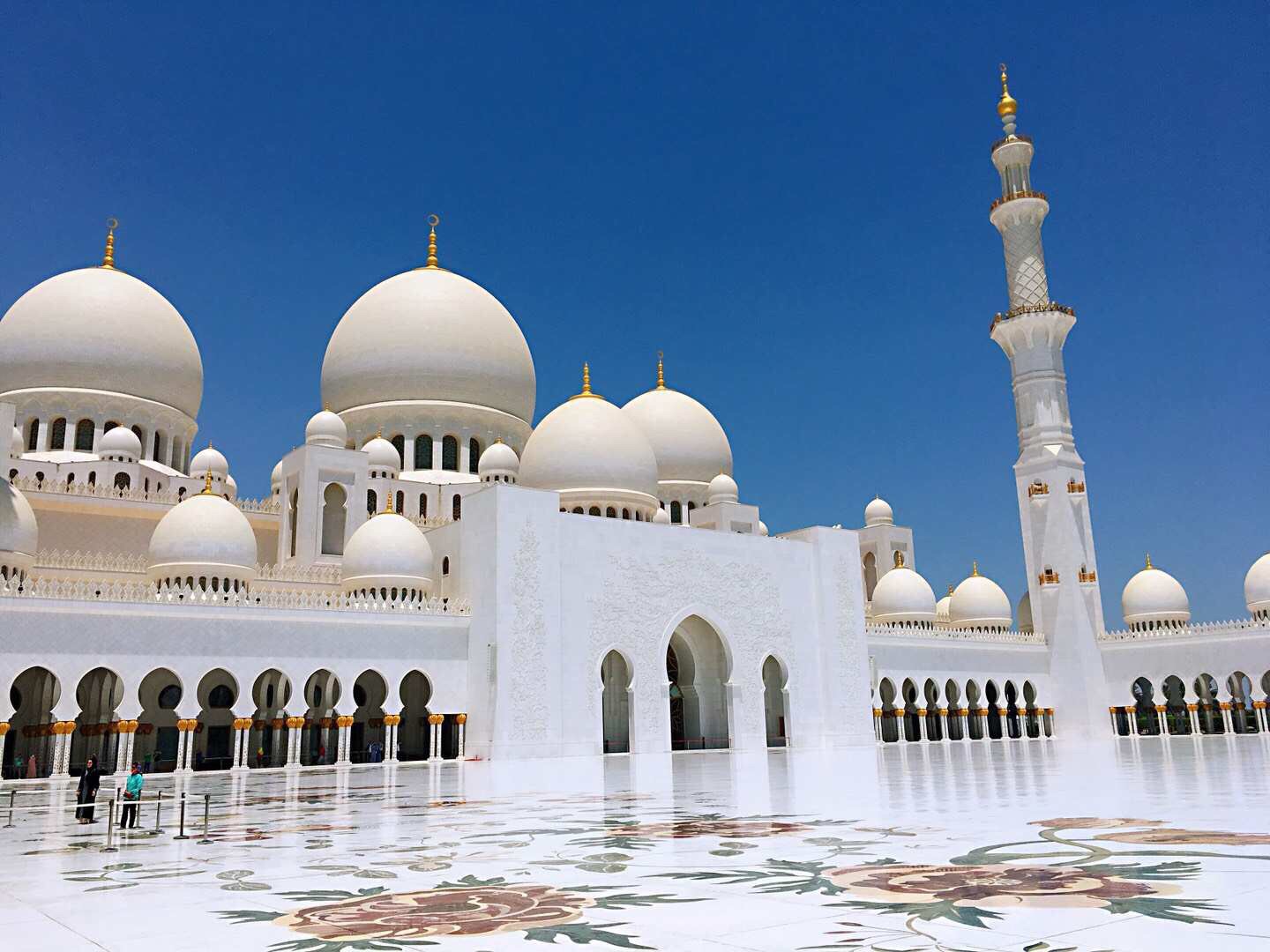 阿布扎比大清真寺Sheikh Zayed Grand Mosque Abu Dhabi.jpg